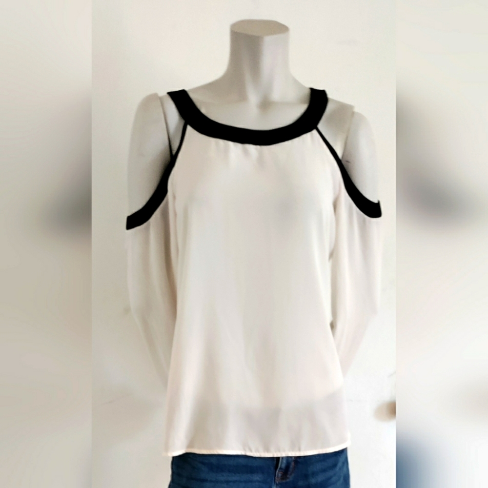 Socialite Draped sleeve cold-shoulder top